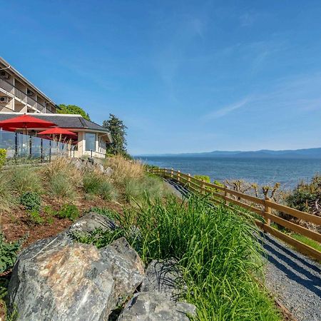 Bayside Oceanfront Resort Parksville Exterior photo