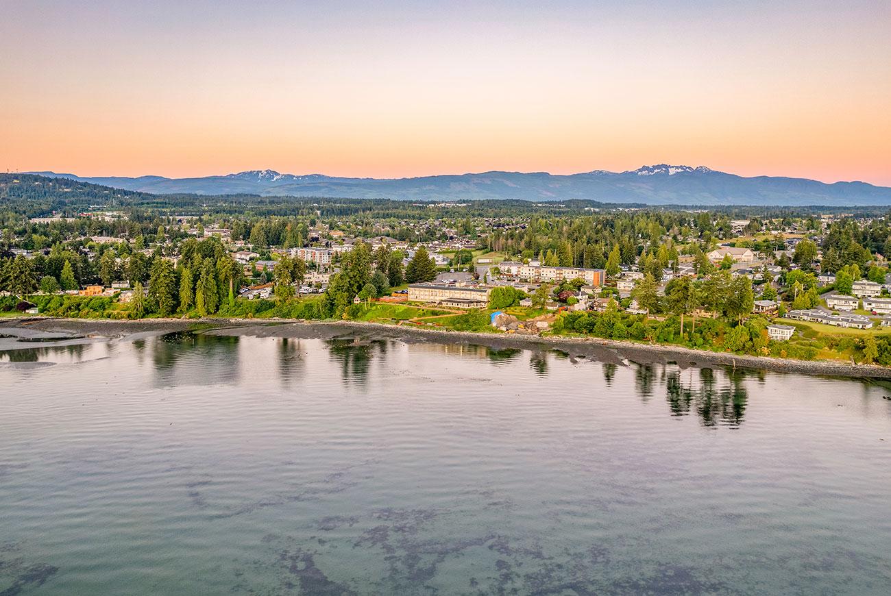 Bayside Oceanfront Resort Parksville Exterior photo
